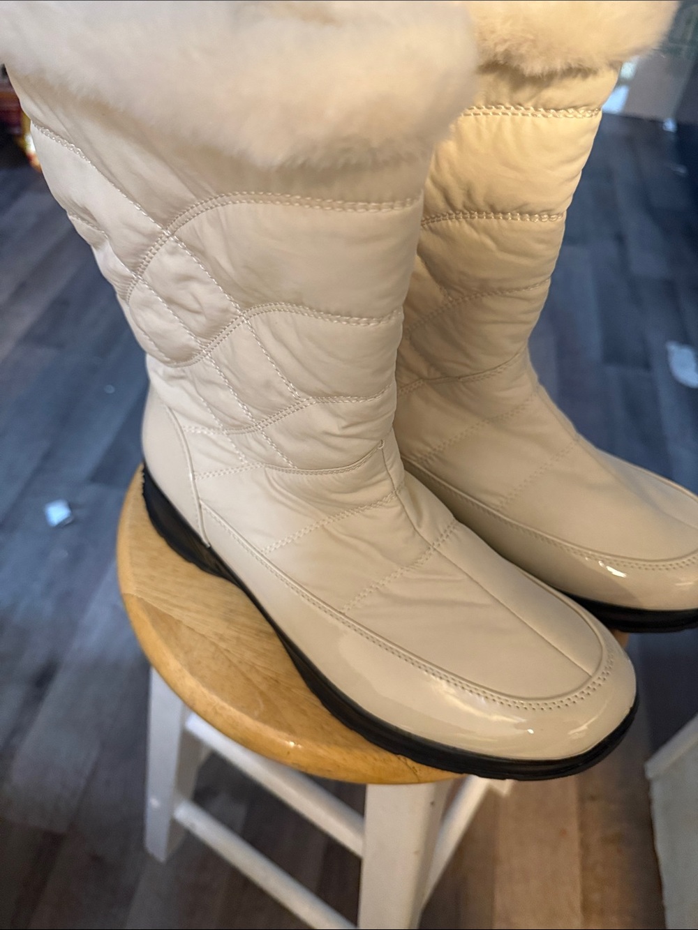 New Balance Women's Cream Quilted Winter Boots with Faux Fur Cuff
